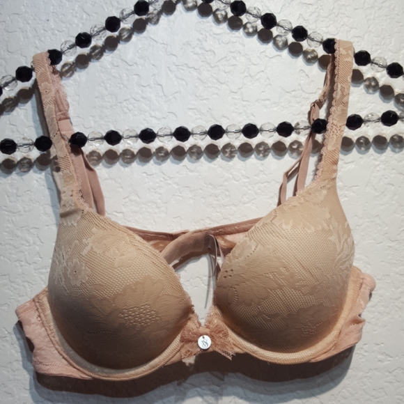 Victoria's Secret Other - Victoria's secret body push up nude 34B